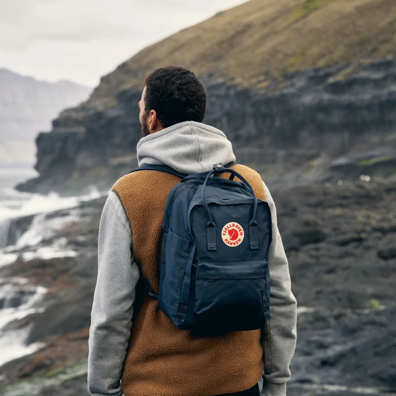 Fjällräven Kånken Laptop 17" - Rucksack 42 cm (navy)