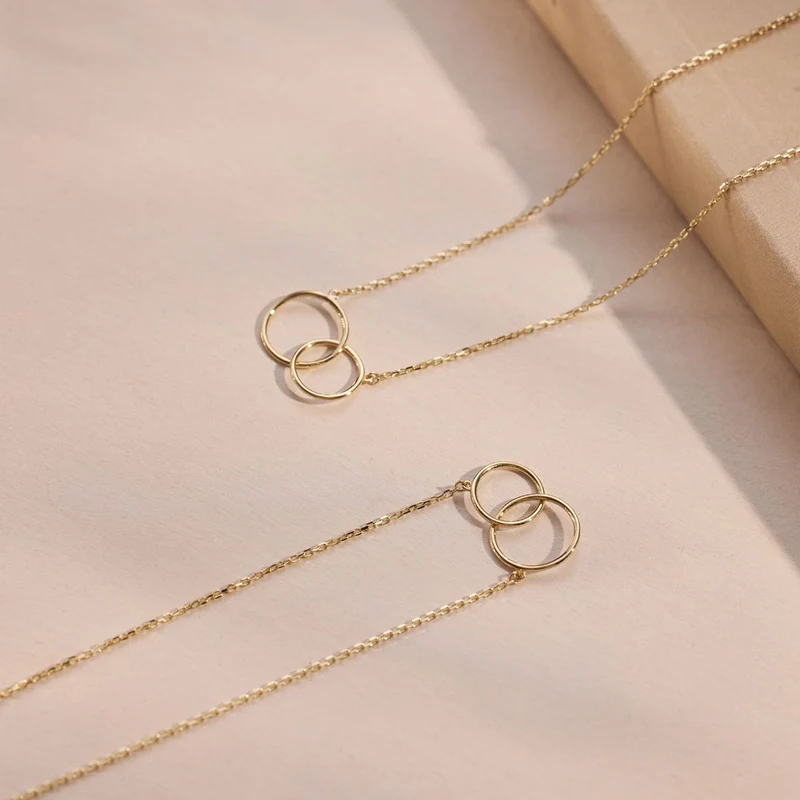 Isabel Bernard Cadeau d'Isabel 14 Karat | Gold Halskette und Armband Geschenksets IB90130