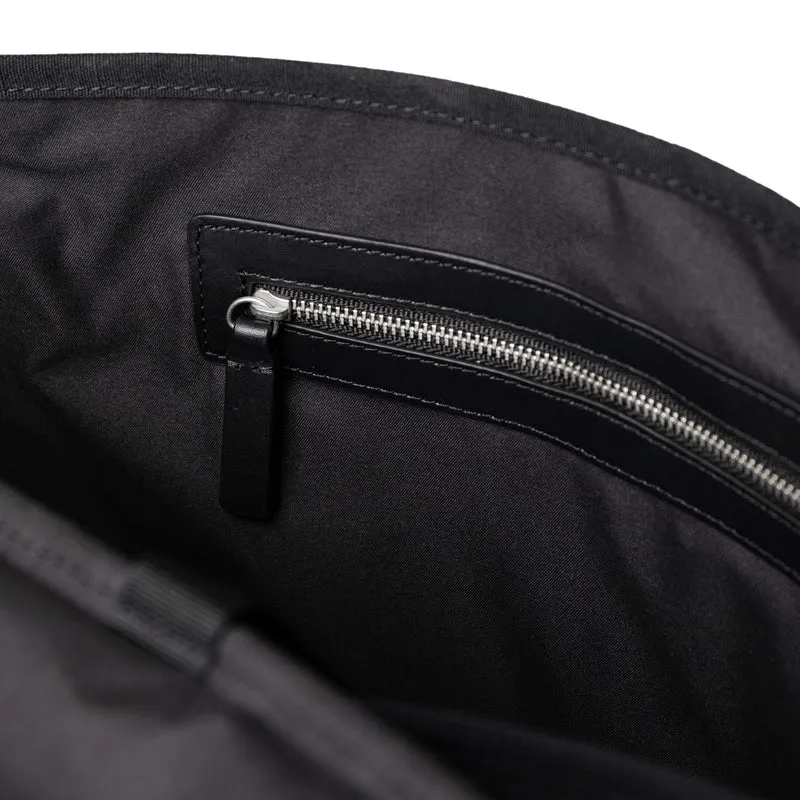 Sandqvist Everyday Messenger Bag - Umhängetasche 40 cm (black)