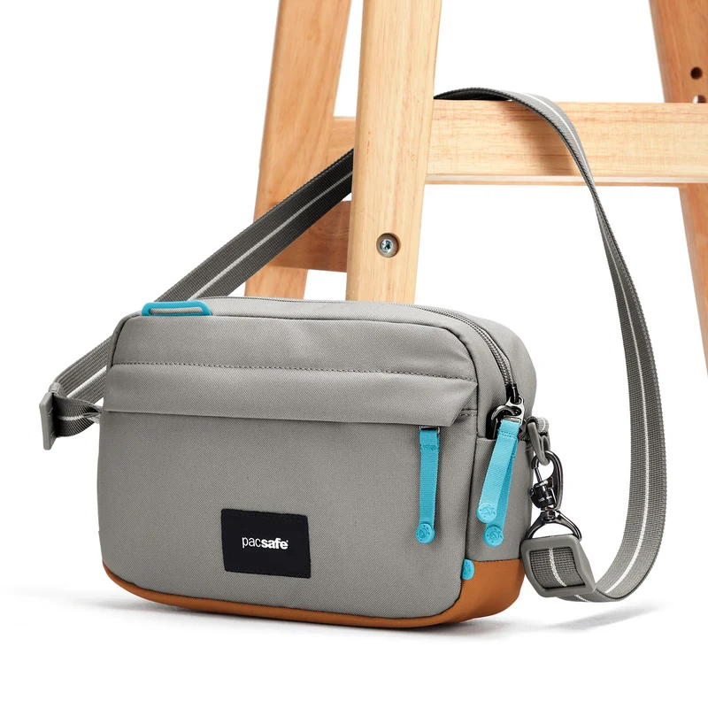 pacsafe GO Crossbody - Umhängetasche 24 cm (stone)