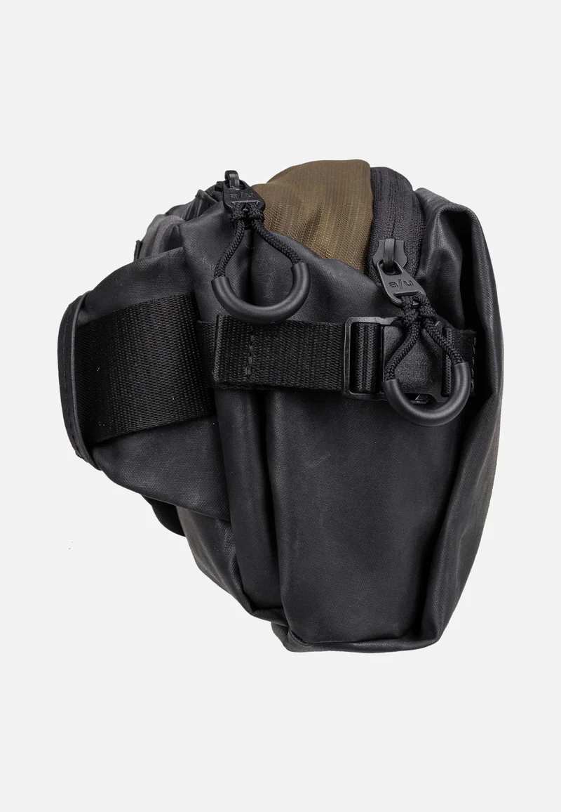 Ishikari RE Black - Sling Bag
