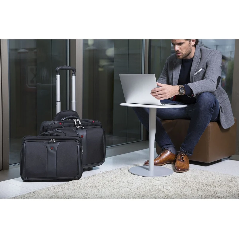 Wenger Patriot II 17" - 2-Rollen-Businesstrolley 44 cm (black)