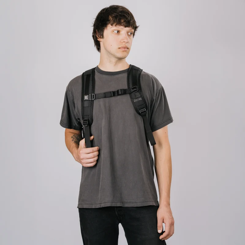 Chrome Recruit 22L - Rucksack 16" 46 cm (black)