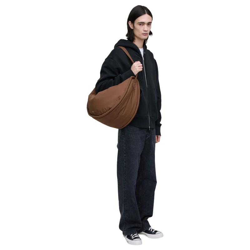 Sandqvist Curve Half Moon Bag L - Umhängetasche 42 cm (dark taupe)