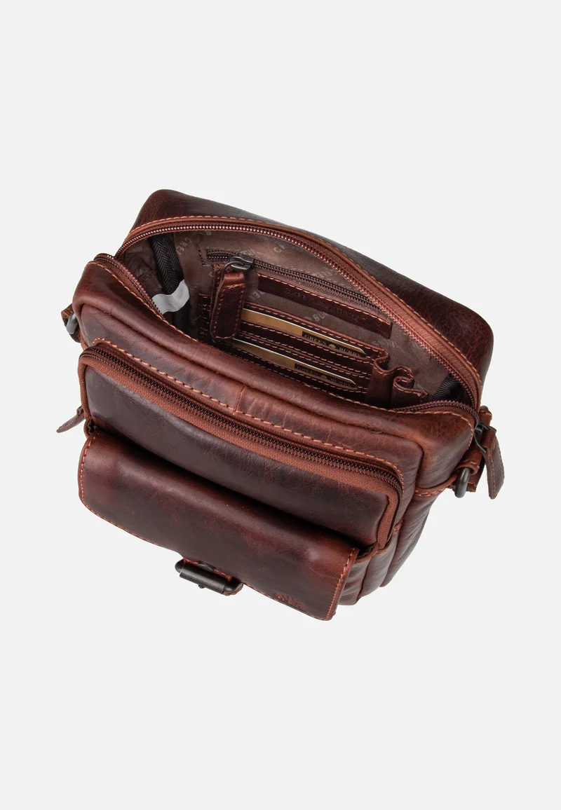 Rugged Shoulderbag M Teak Brown - Schultertasche