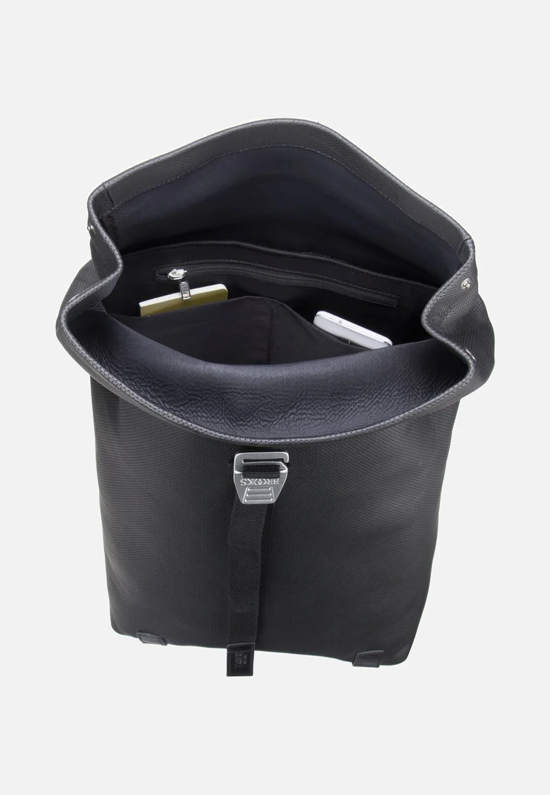 Pickwick Reflective Leather Black - Rolltop Rucksack