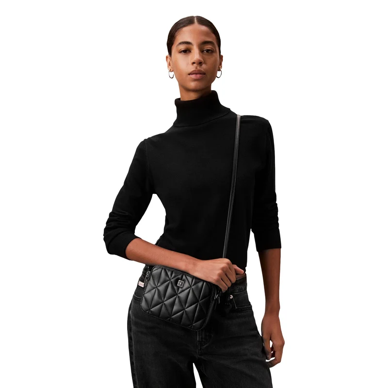 Calvin Klein Quilted Emblem - Umhängetasche 18 cm (black)
