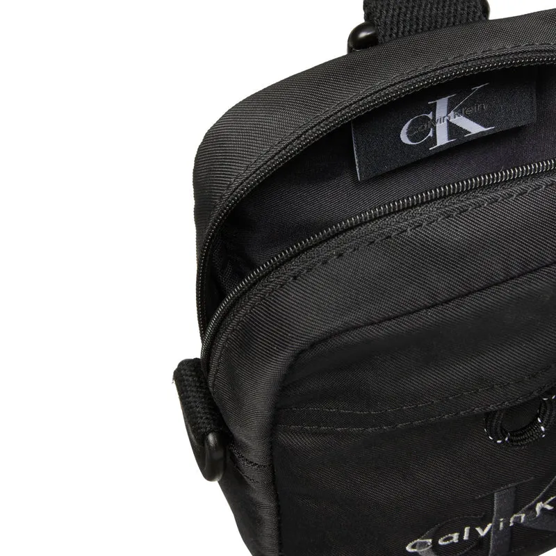 Calvin Klein Bold Logo - Umhängetasche 28 cm (black)