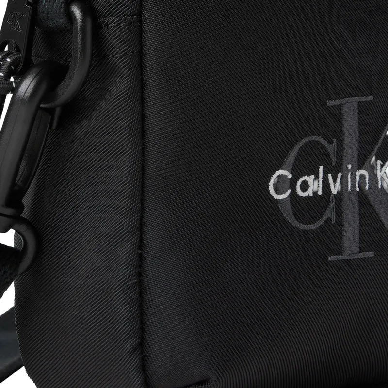 Calvin Klein Bold Logo - Umhängetasche 28 cm (black)