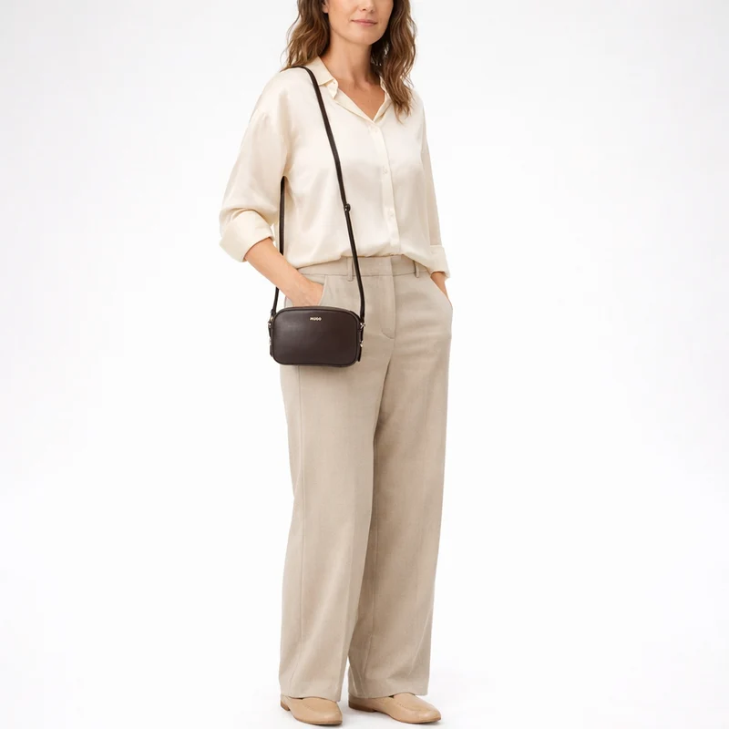 HUGO Syndra - Umhängetasche 20 cm (brown)