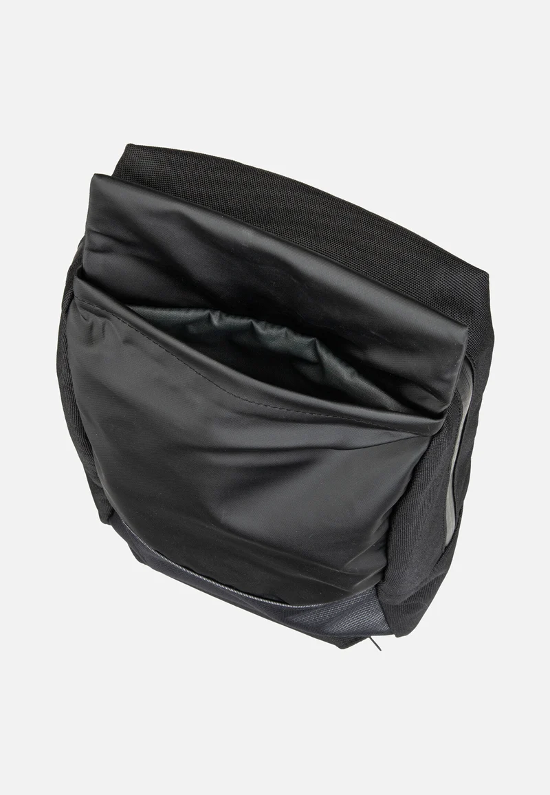 Castle 1058 CB Jet Black - Sling Bag