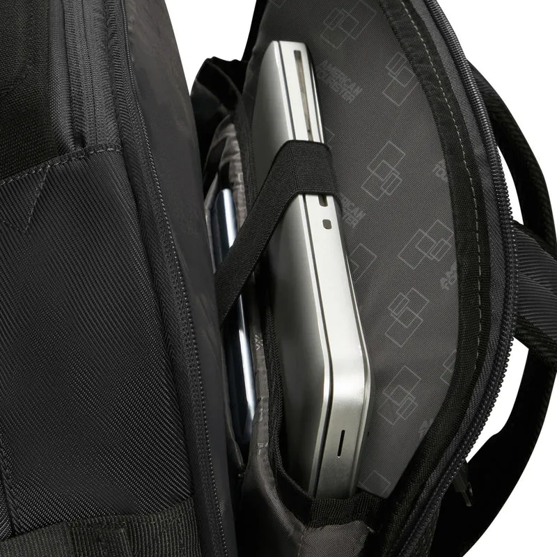 American Tourister Urban Track - Laptoprucksack 15.6" 45 cm (schwarz)