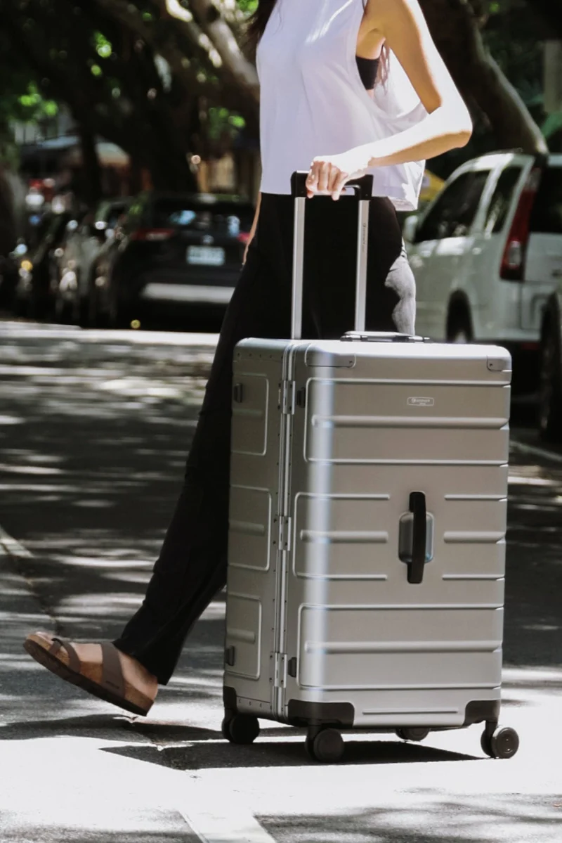 Athens - Trunk / Black Aluminum
