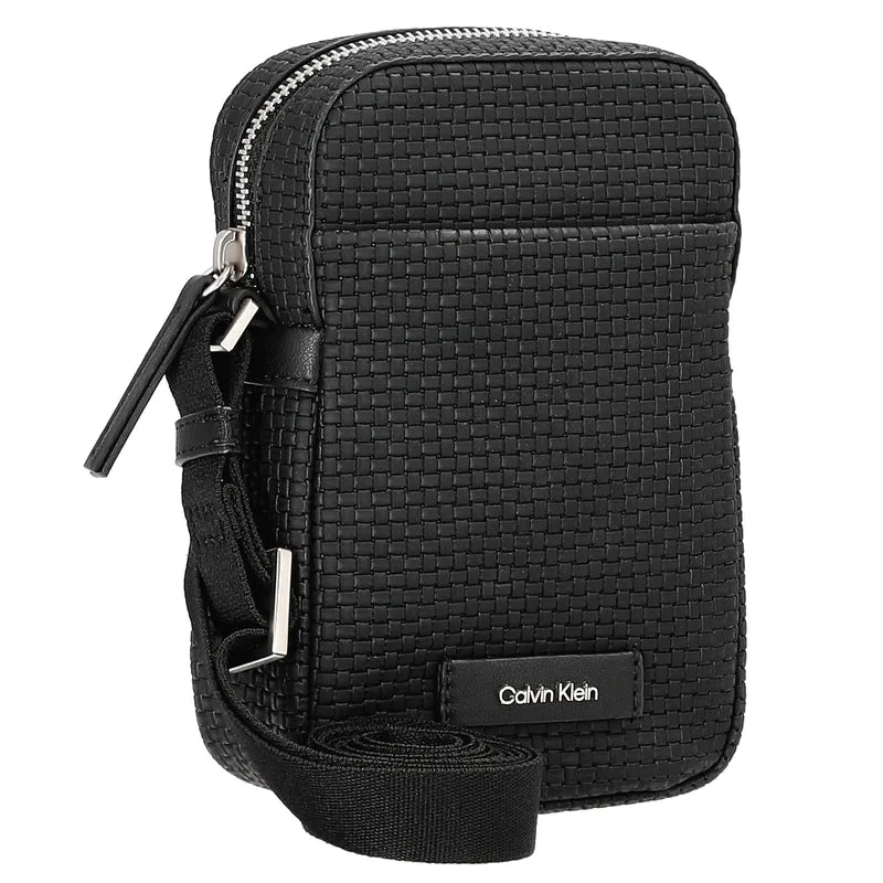 Calvin Klein Embossed Wovan - Umhängetasche 17 cm (black)