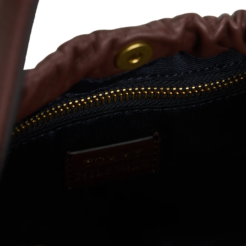 Tommy Hilfiger Soft Leather - Umhängetasche 22 cm (rich walnut)