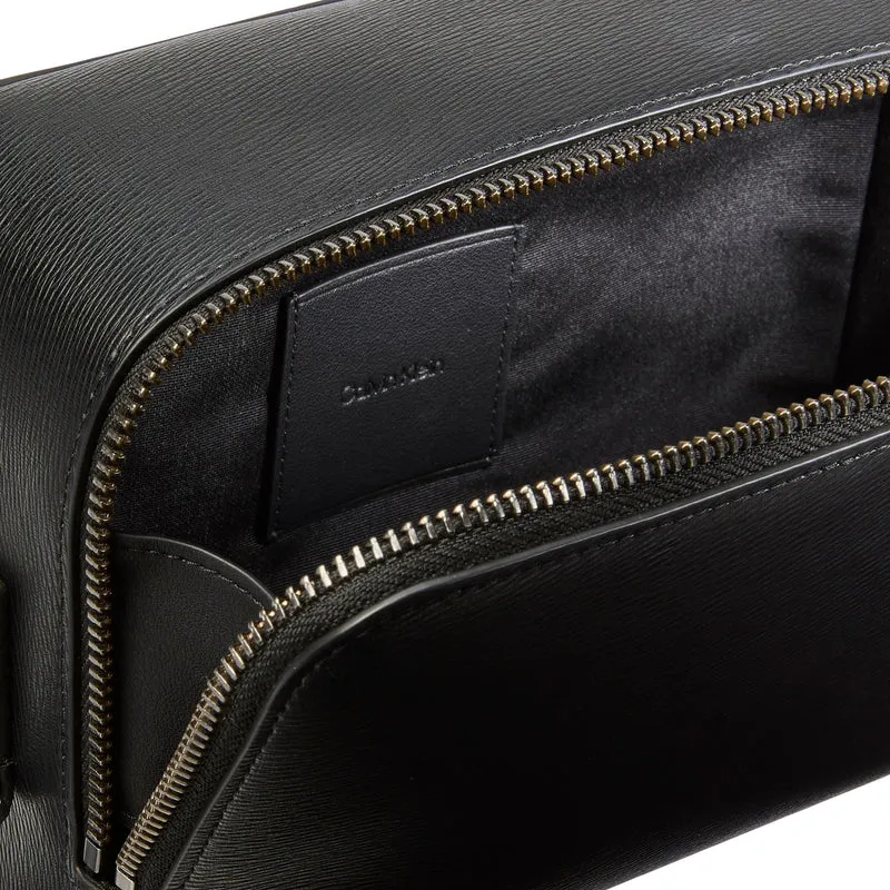Calvin Klein Emblem - Kulturbeutel 20 cm (black)