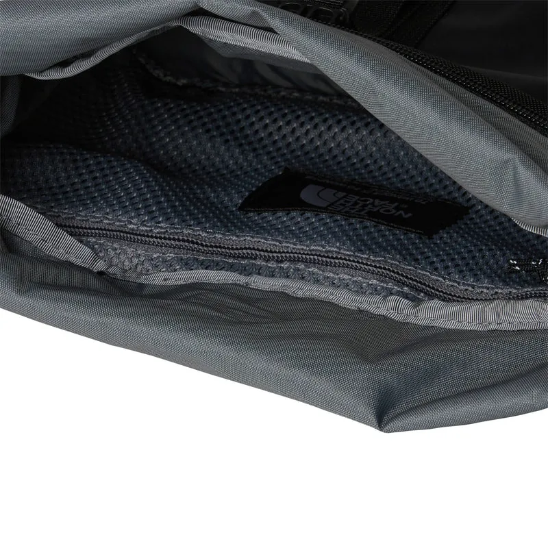 The North Face Base Camp Shoulder Bag - Schultertasche (tnf black/asphalt grey)