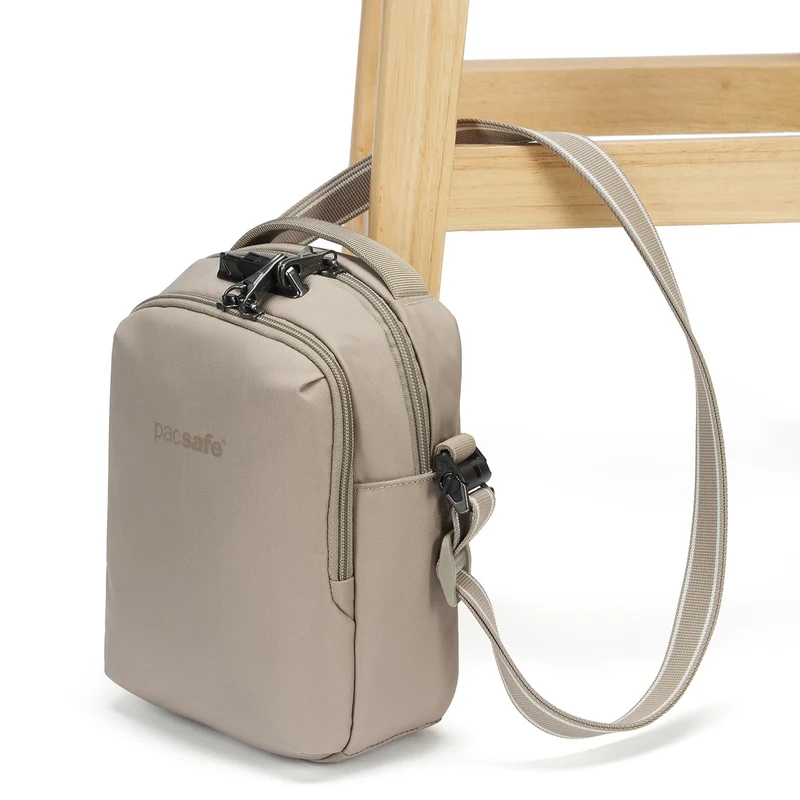 pacsafe V Companion Crossbody - Umhängetasche 23 cm (beige)
