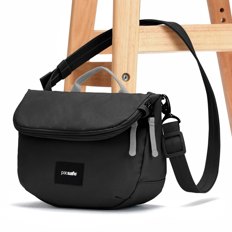pacsafe GO Saddle Crossbody - Umhängetasche 24 cm (jet black)