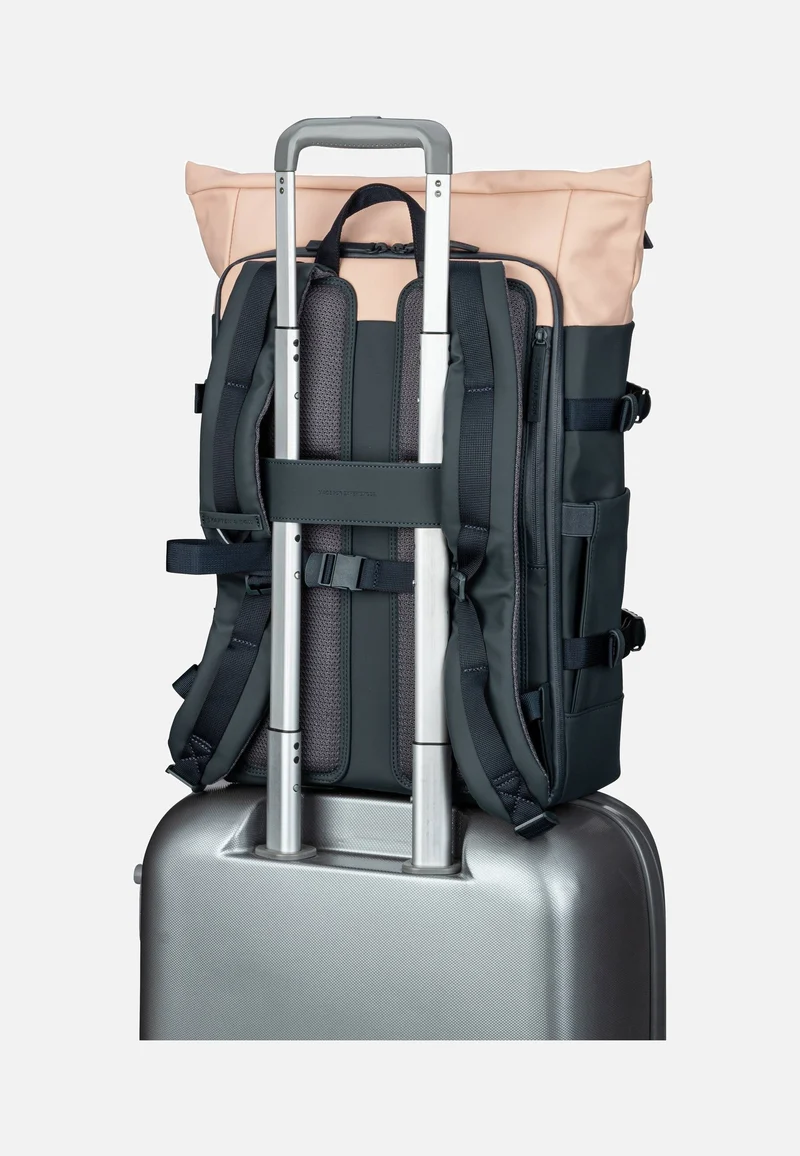 Helsinki Pro Navy Blush - Rucksack