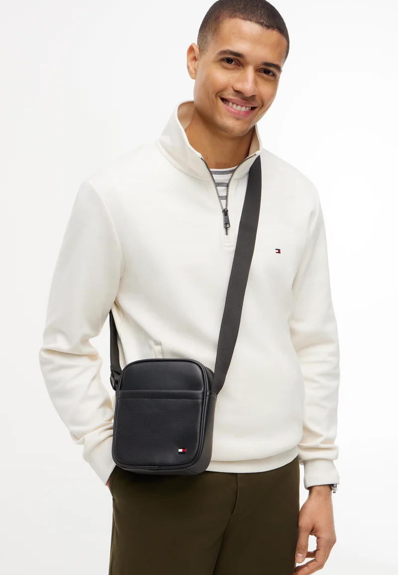 TH Foundation Mini Reporter Black - Crossbody Bag