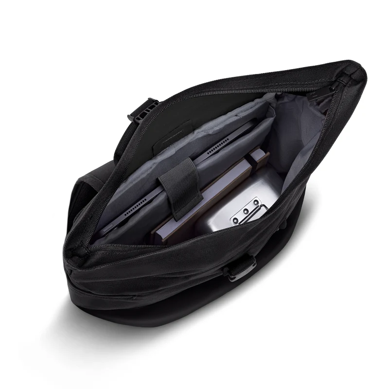 Johnny Urban Luca Small - Rolltop Backpack 36 cm (black)