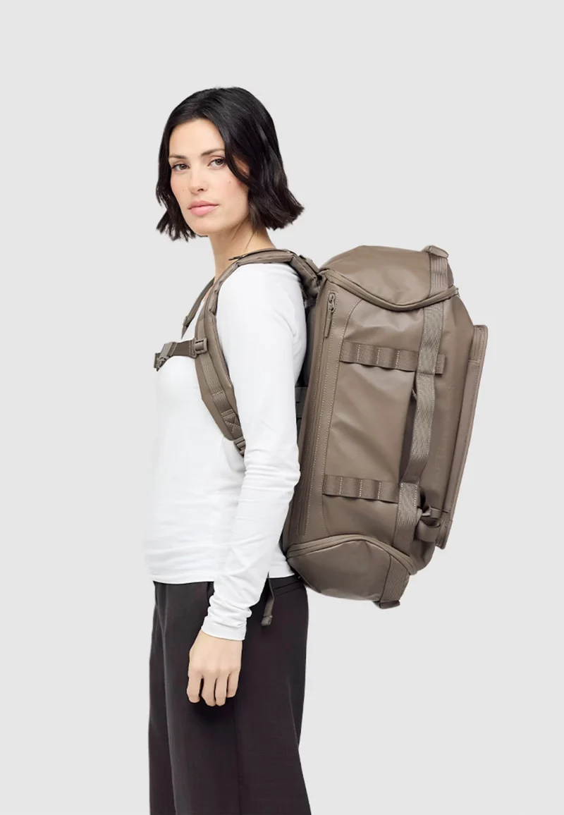 Lisbon Duffle Backpack Medium Walnut - Reiserucksack