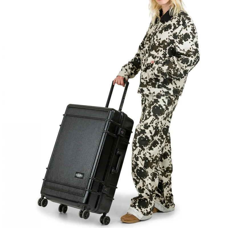 Eastpak selection Resist'r Case - 4-Rollen-Trolley L 78 cm (brushed black)