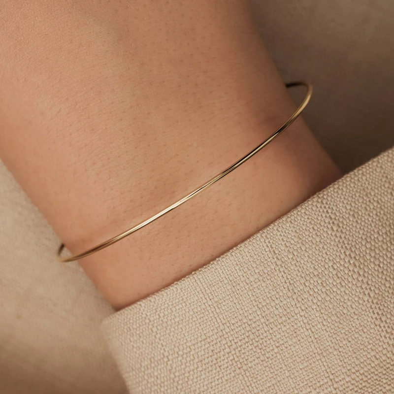 Isabel Bernard Cour d'Honneur Adora 14 Karat | Gold Bangle IB320109