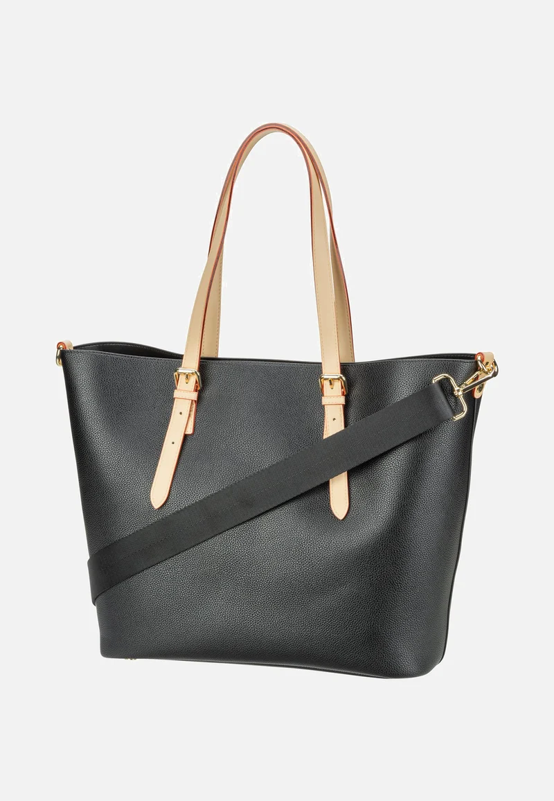 Ella L Schwarz - Shopper