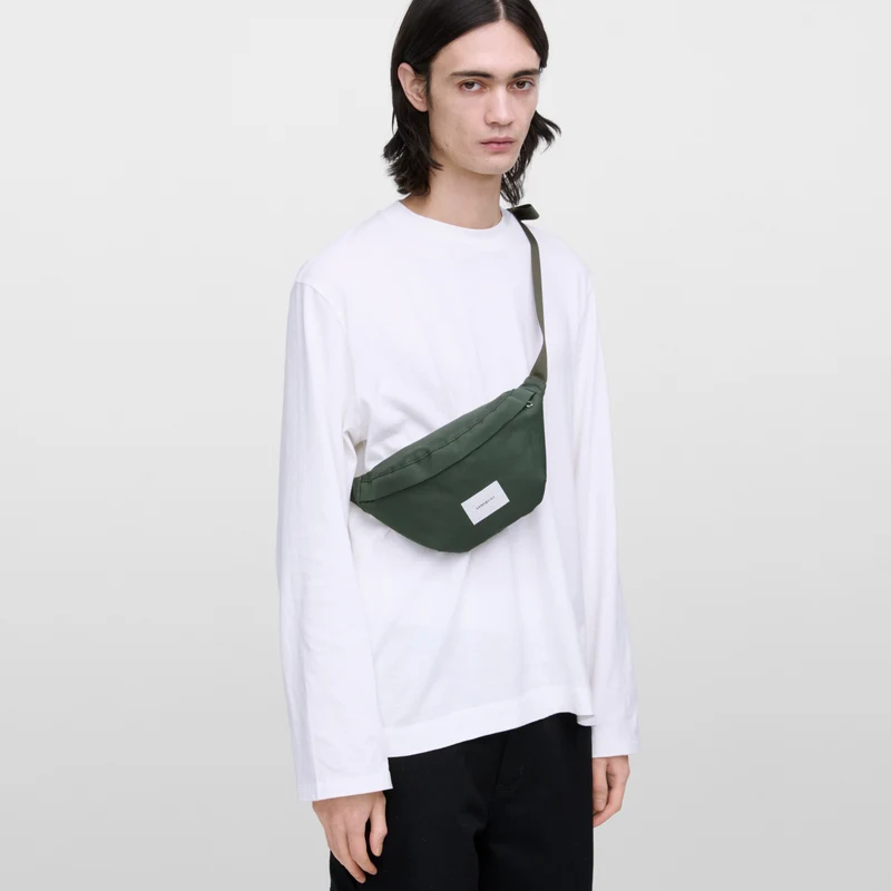 Sandqvist Ground Crossbody - Umhängetasche 30 cm (dawn green)