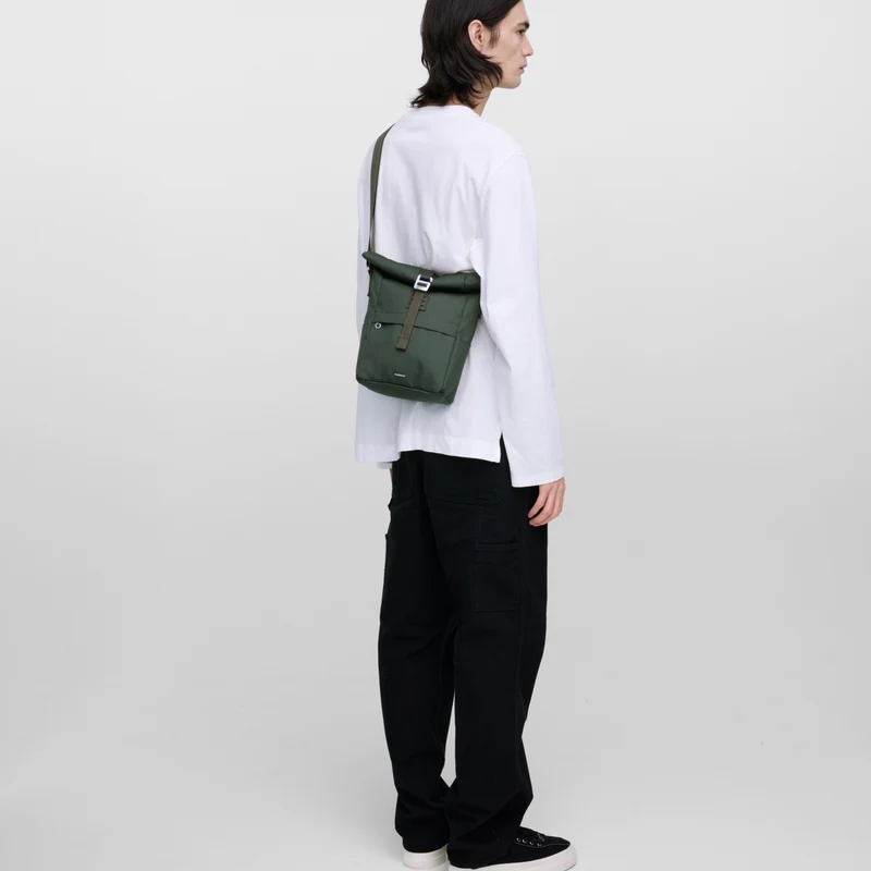 Sandqvist Icon Sacoche - Umhängetasche 37 cm (dawn green)