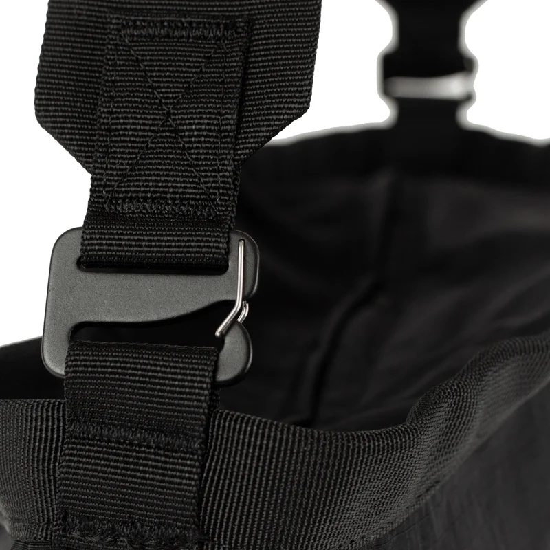 Sandqvist Grid Expandable - Umhängetasche erw. (black)