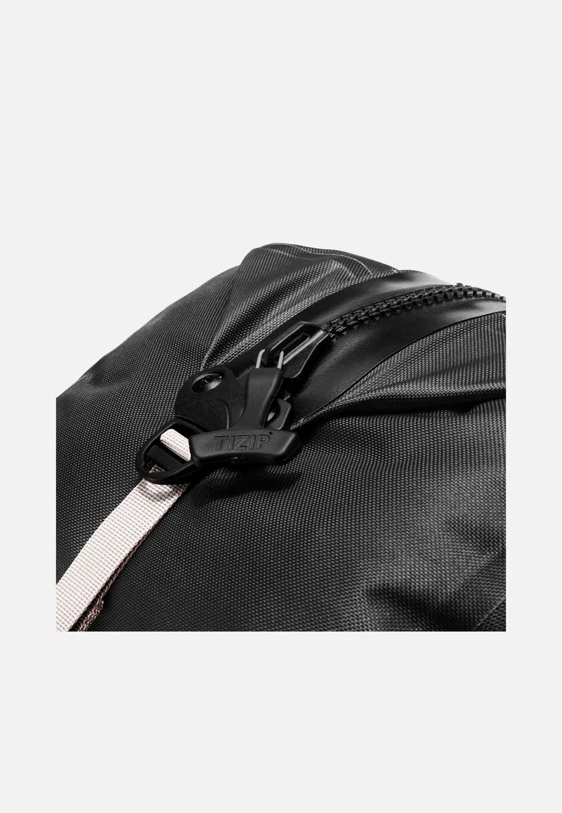 Atrack 45L Schwarz - Reiserucksack