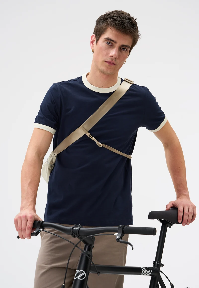 Sling Small Off-White - Sling Bag