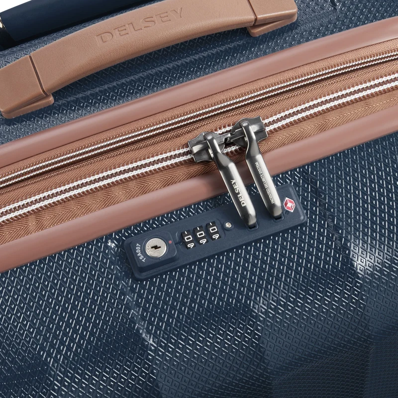 Delsey Paris Carrousel - 4-Rollen-Trolley 67 cm erw. (marineblau)
