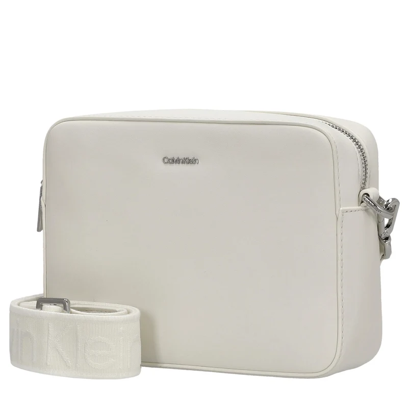 Calvin Klein Must - Umhängetasche S 21 cm (chalk)