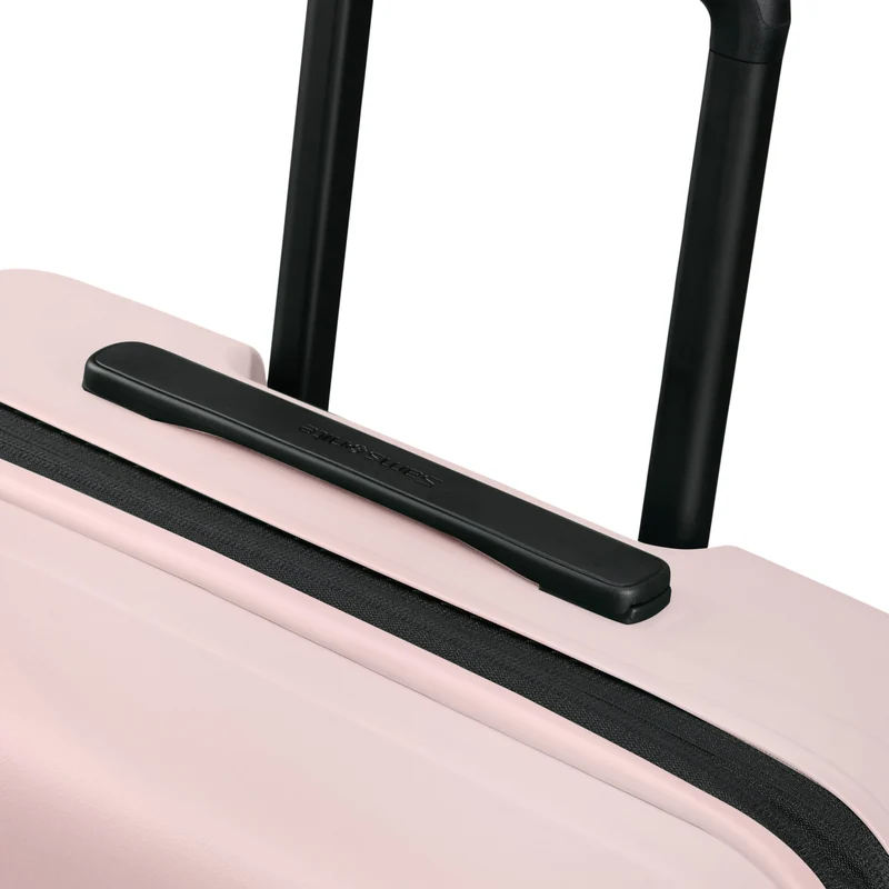 Samsonite Selection Restackd - 4-Rollen-Trolley 75 cm L erw. mit 3tlg. Packsack-Set (rose)