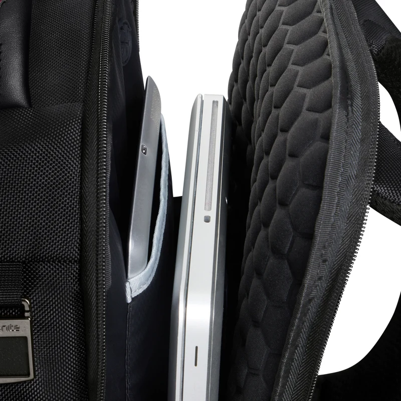 Samsonite Selection Pro-Dlx 6 Underseater - Rucksack 15.6" 45 cm (black)