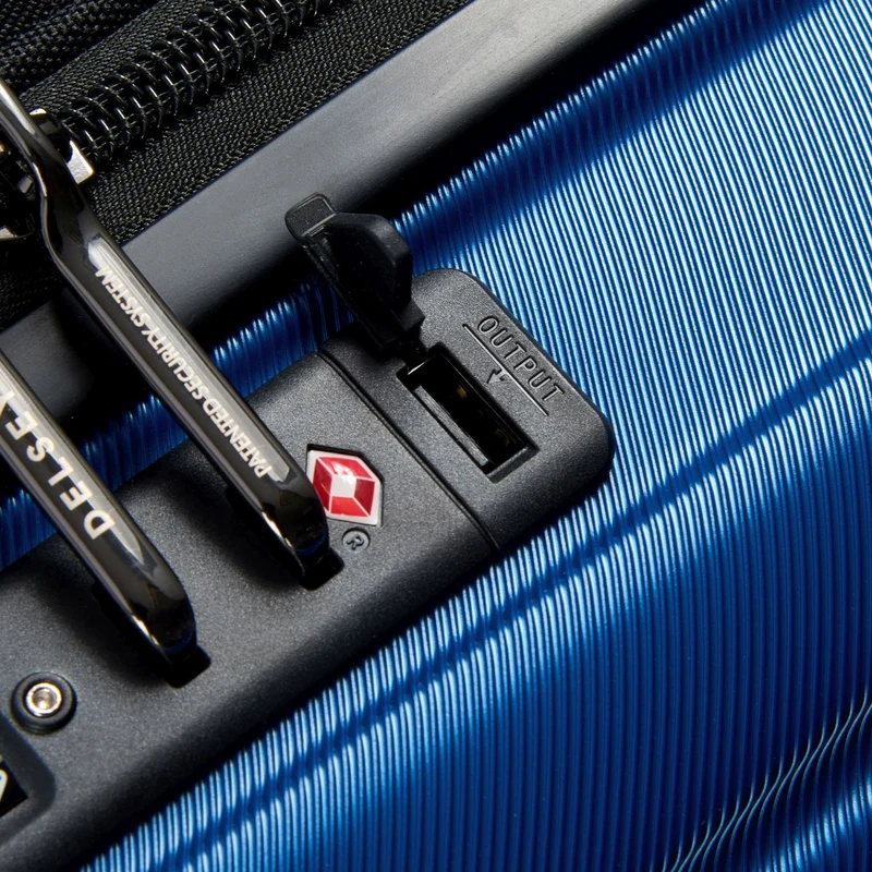 Delsey Paris Shadow 5.0 - 4-Rollen-Kabinentrolley mit Vordertasche S 55 cm erw. USB (blau)