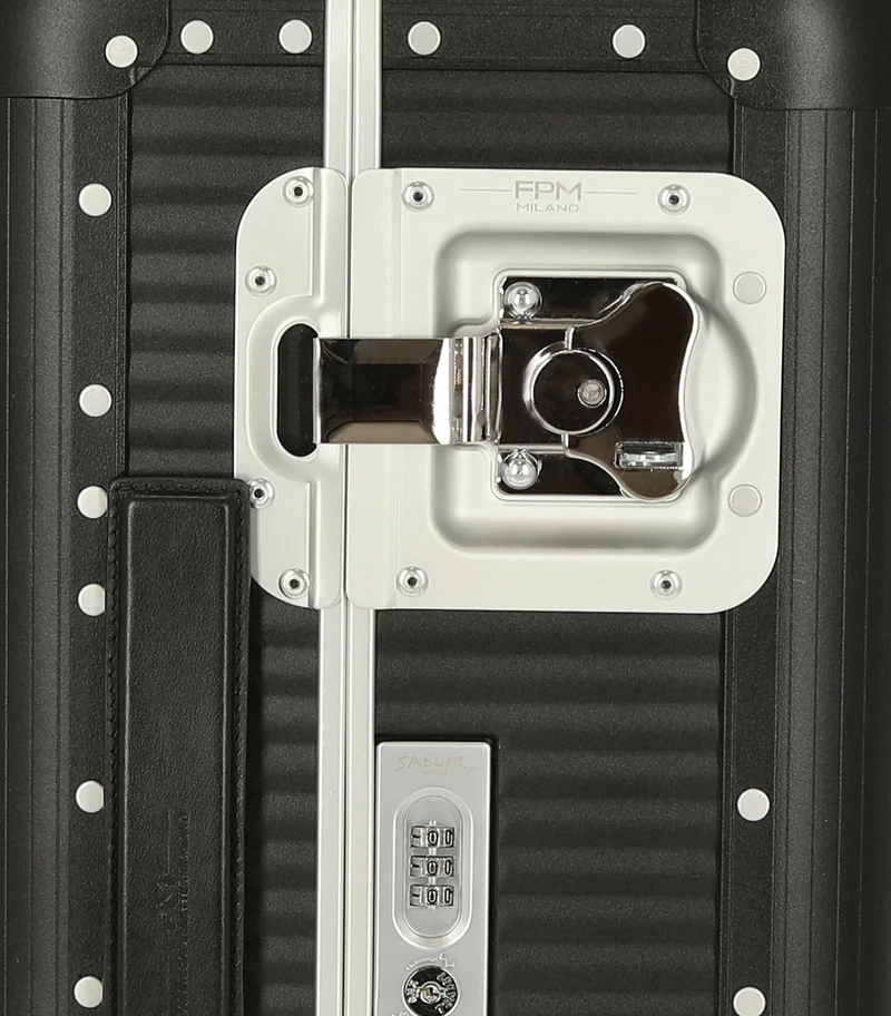 FPM Milano Bank aluminum Spinner 55 M - 4-Rollen-Kabinentrolley 55/25 cm (caviar black)