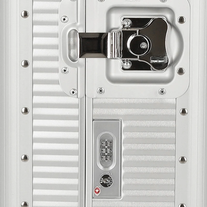 FPM Milano Bank S aluminum Spinner 53 - 4-Rollen-Kabinentrolley 53 cm (moonlight silver)