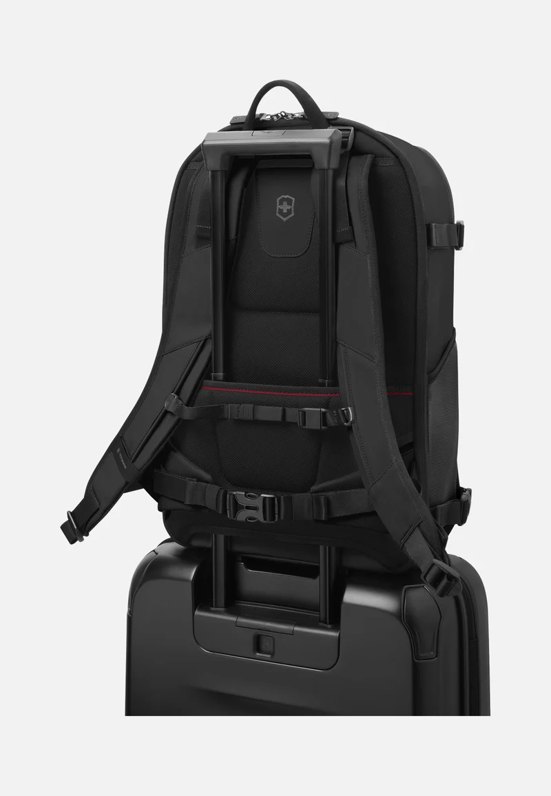 Altmont Modern Traveler Black - Reiserucksack